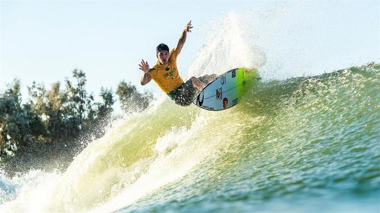 Gabriel-Medina-Wins-the-2018-Surf-Ranch-Pro-e98922f8-18fd-4cad-9915-8afe31a2ec5a.jpg